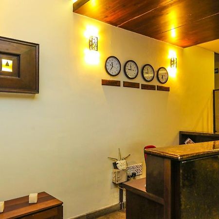 Oak Ray City Hotel Канди Экстерьер фото