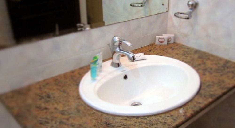 Oak Ray City Hotel Канди Экстерьер фото