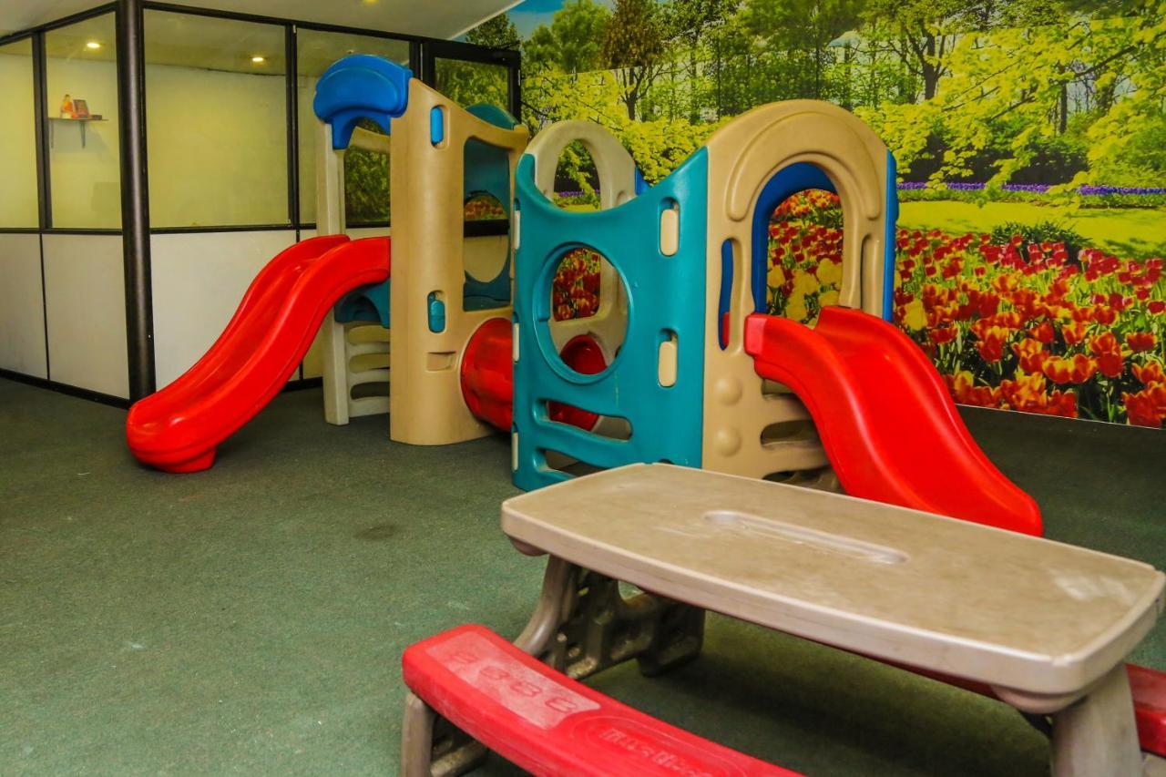 Oak Ray City Hotel Канди Экстерьер фото