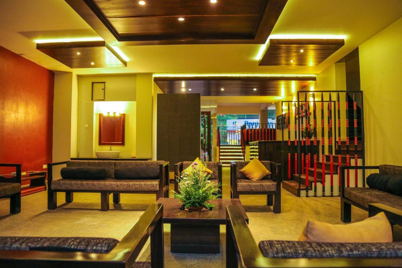 Oak Ray City Hotel Канди Экстерьер фото