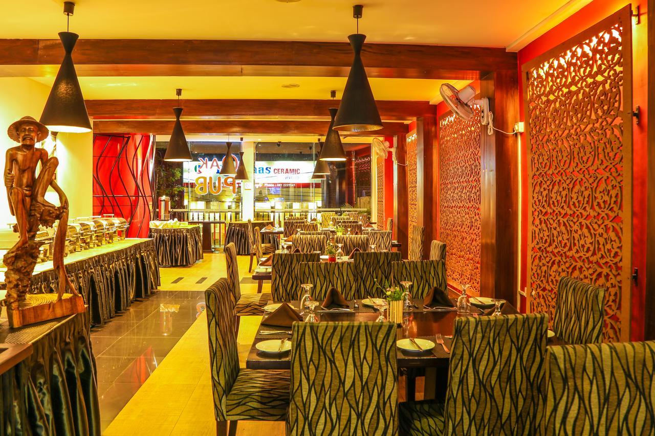Oak Ray City Hotel Канди Экстерьер фото