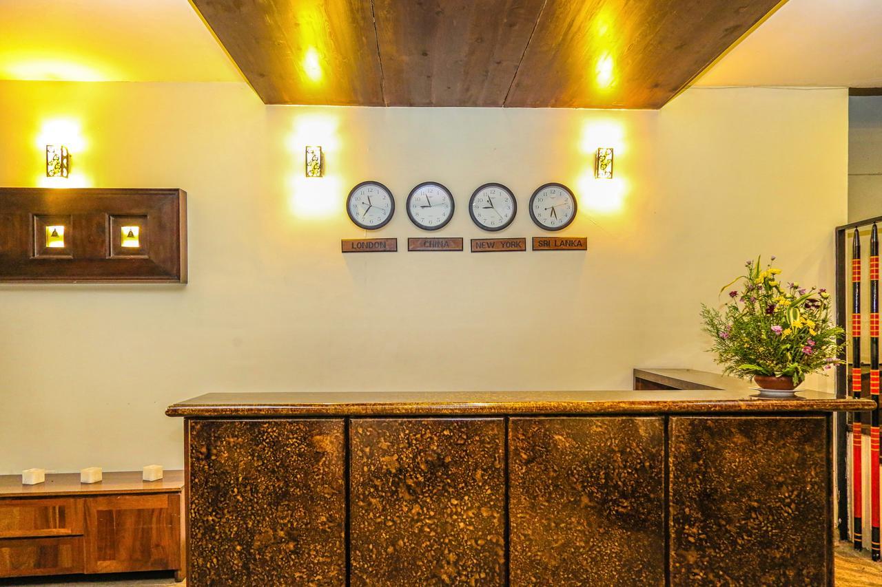 Oak Ray City Hotel Канди Экстерьер фото