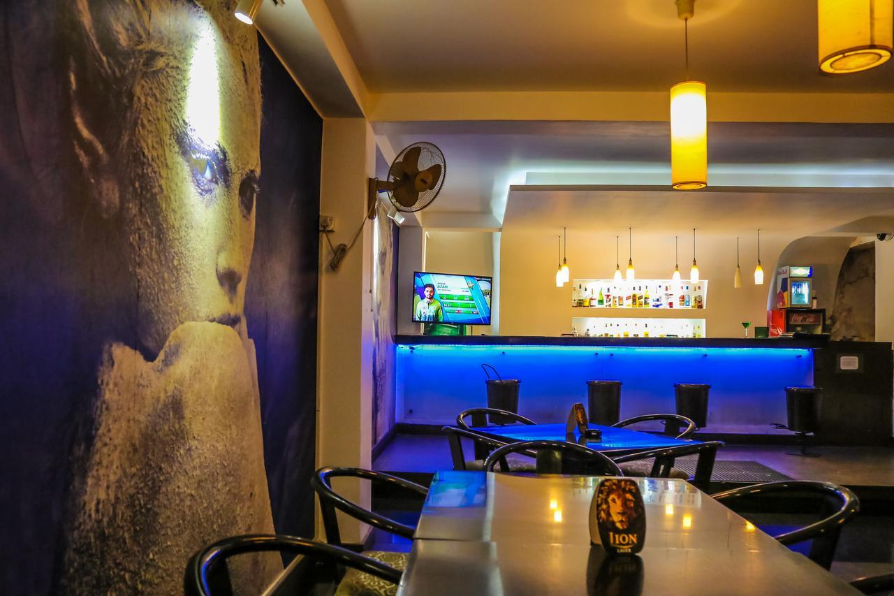 Oak Ray City Hotel Канди Экстерьер фото
