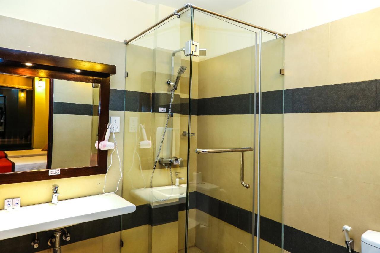 Oak Ray City Hotel Канди Экстерьер фото